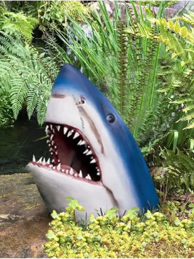 Creative White Shark Garden Art Statue Resin Lifelike White Shark Head Crocodile Sculpture Wall Hanging Home Yard Garden Decor