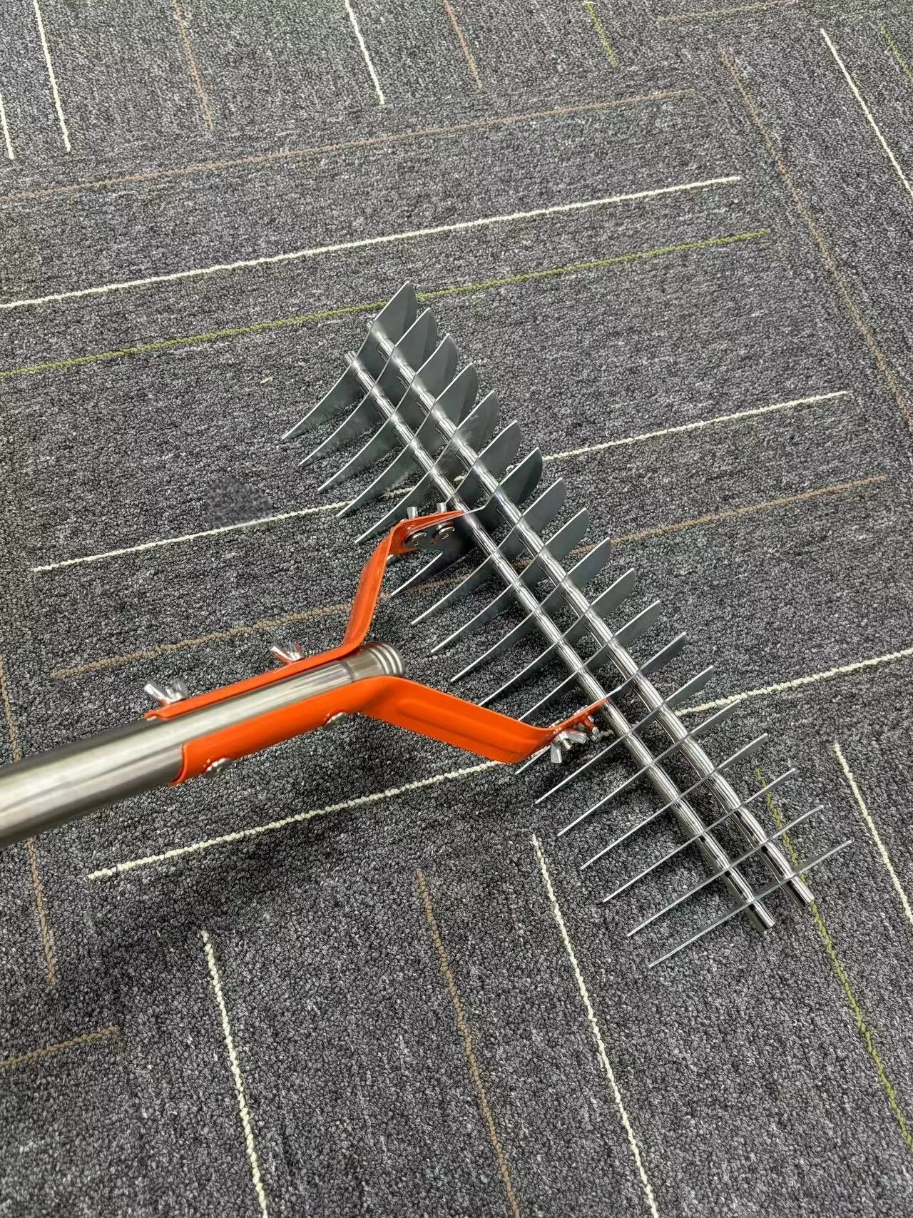 Lawn Thatching Rake Robust Dethatcher Rake - Image 8